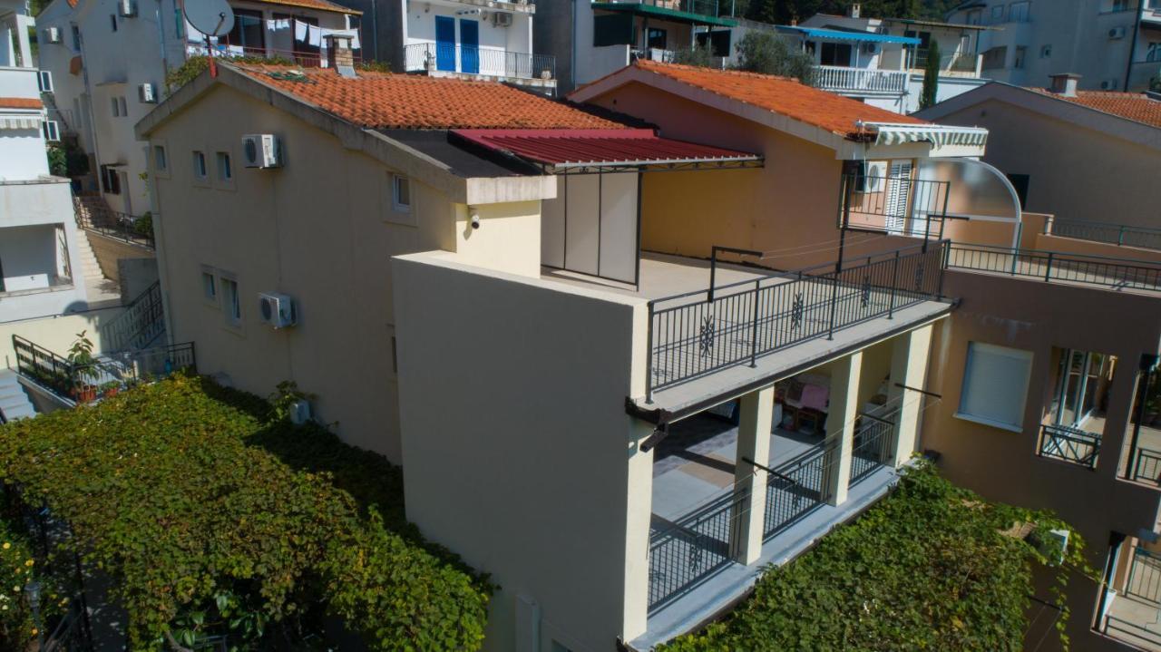 Apartments Petkovic Petrovac ภายนอก รูปภาพ