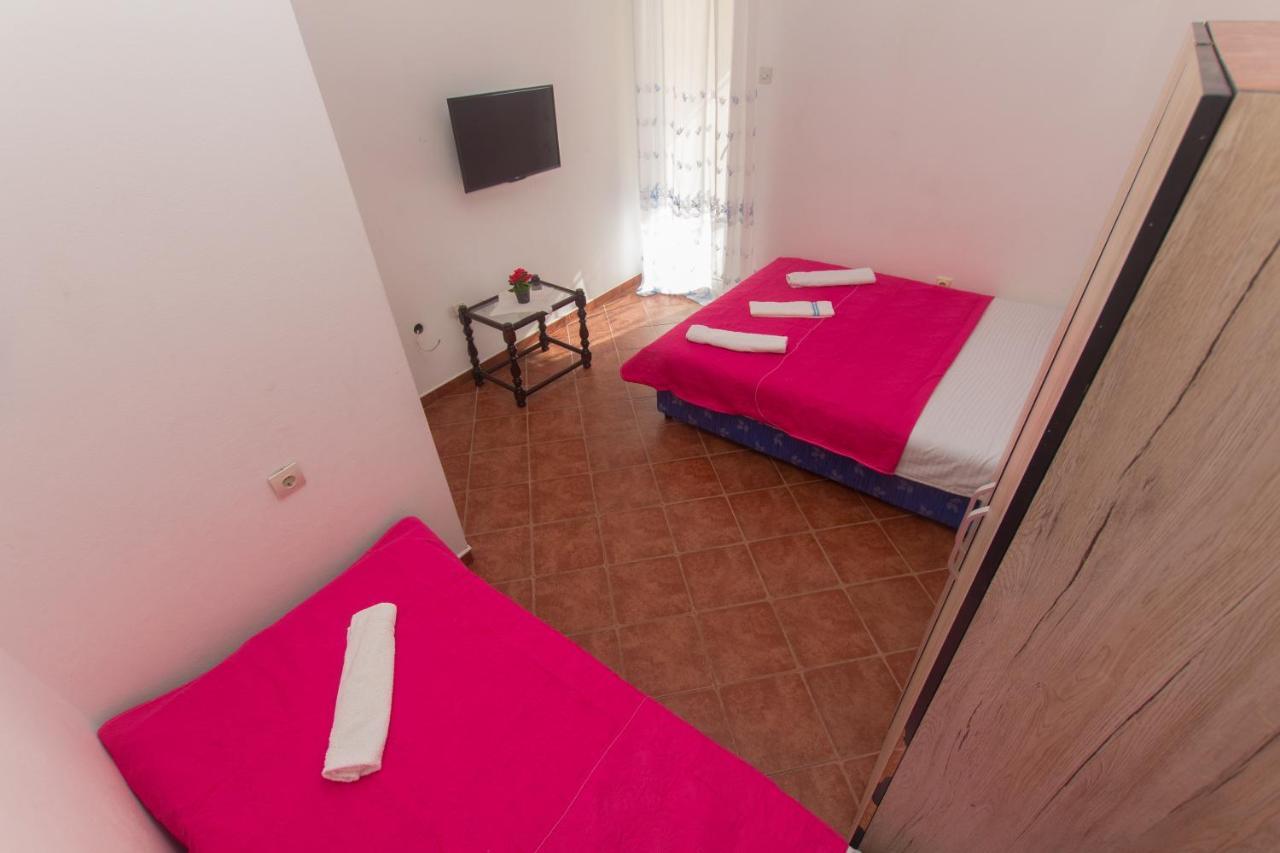 Apartments Petkovic Petrovac ภายนอก รูปภาพ