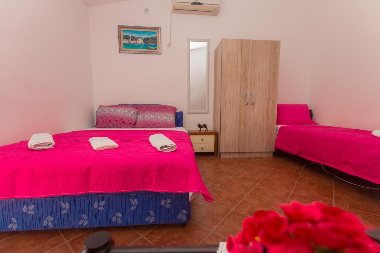 Apartments Petkovic Petrovac ภายนอก รูปภาพ