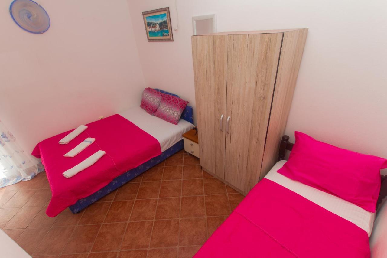 Apartments Petkovic Petrovac ภายนอก รูปภาพ