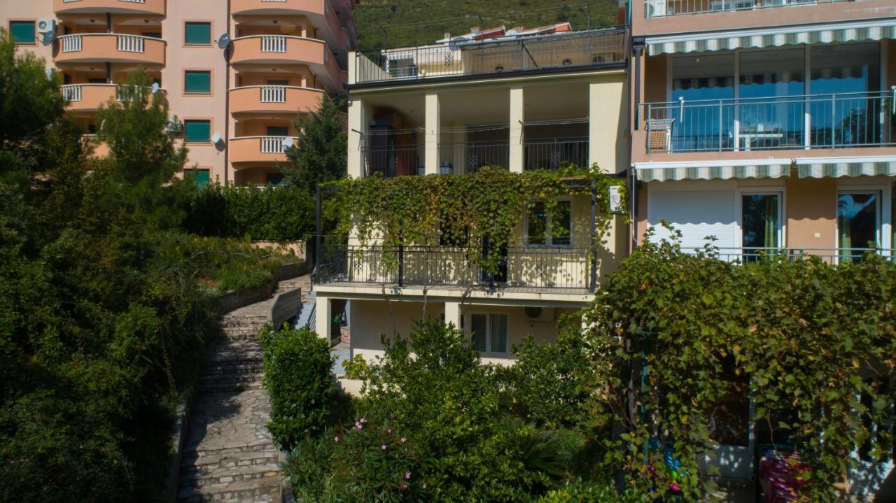 Apartments Petkovic Petrovac ภายนอก รูปภาพ
