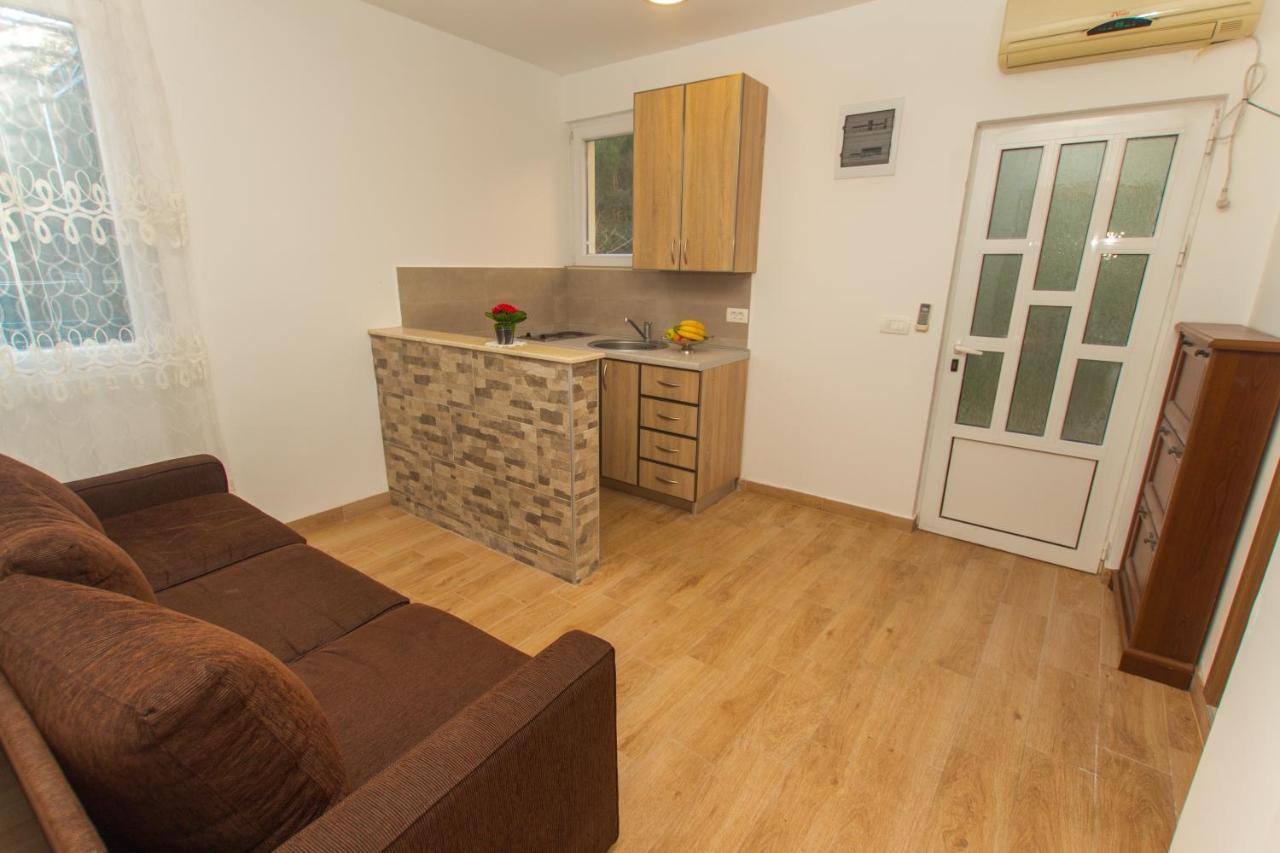 Apartments Petkovic Petrovac ภายนอก รูปภาพ