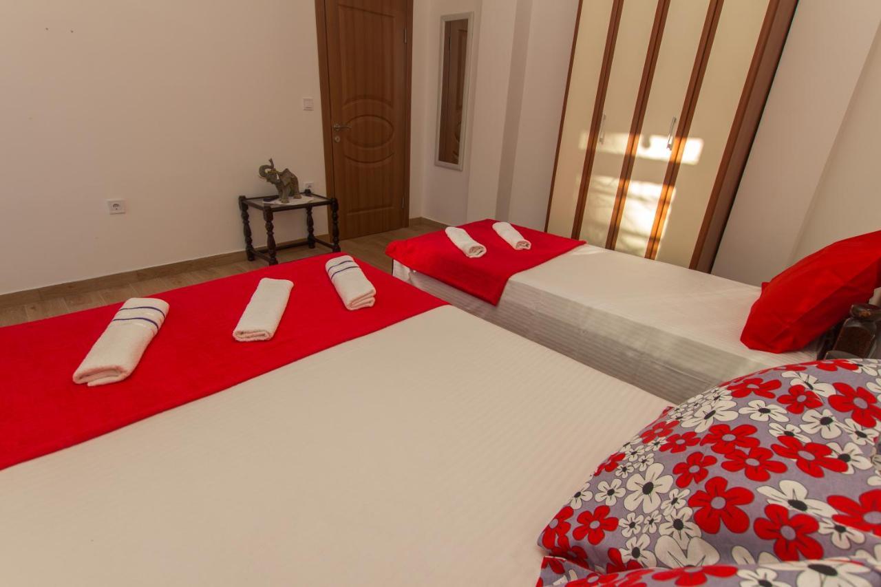 Apartments Petkovic Petrovac ภายนอก รูปภาพ