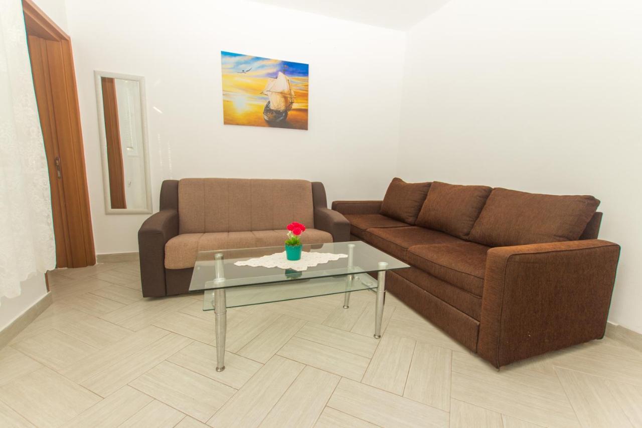Apartments Petkovic Petrovac ภายนอก รูปภาพ