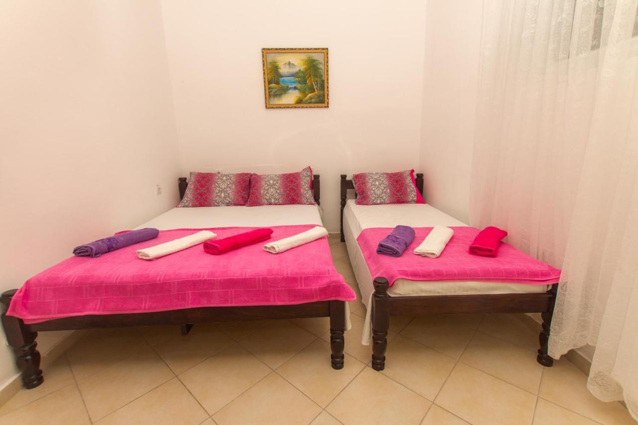 Apartments Petkovic Petrovac ภายนอก รูปภาพ